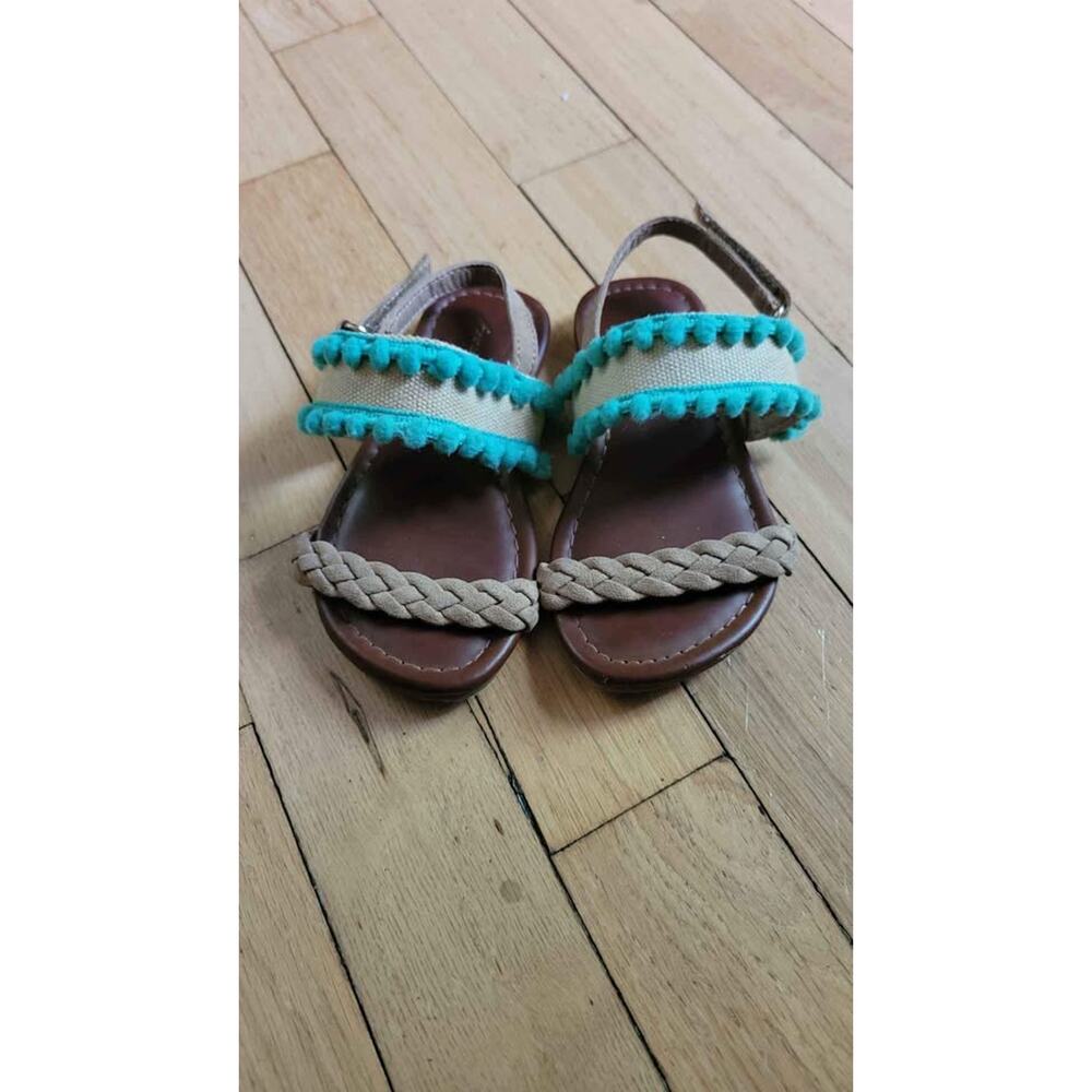 AE‎ Sandals SIZE 7.5 Little girls